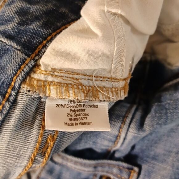 584247..... St John's Bay Straight leg Jeans Size 4P, W26" 27"Inseam 9" Rise - Picture 6 of 6